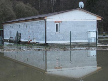 Záplava hřiště TJCH leden 2011 (4)